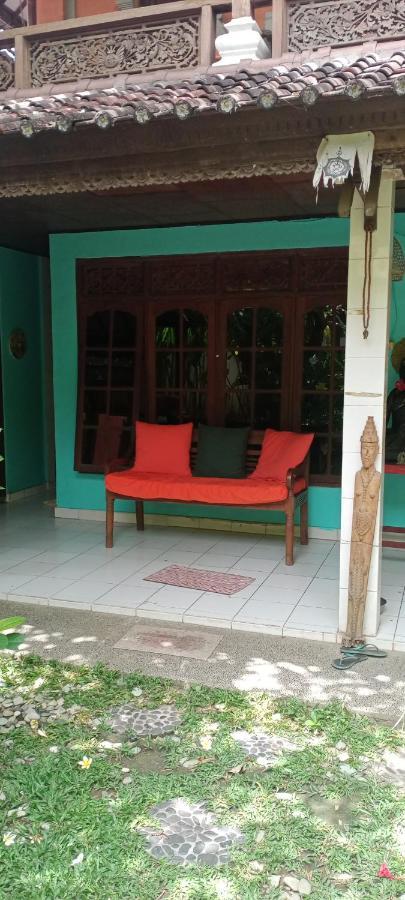 Shalana Homestay- Formerly Teka Teki House Seminyak Exterior foto